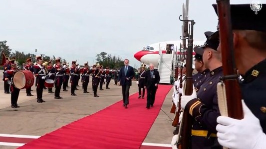 El Rey Felipe VI llegó a Buenos Aires para participar de la asunción de Milei