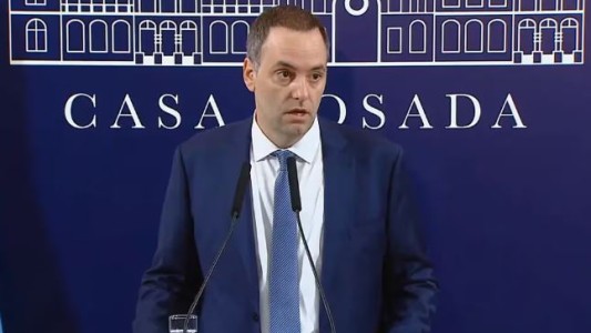 Primera conferencia de prensa de Adorni: el vocero presidencial apostó por el inicio de una Argentina "distinta" y "del mérito"