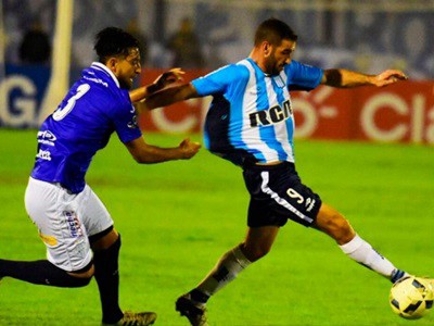 Racing ganó por la Copa Argentina y por ahora sigue Sava