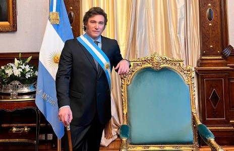"Nunca la noche le ganó al día": las primeras declaraciones de Milei como Presidente