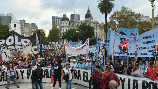 Unidad Piquetera marcha en un clima de tensión y el Gobierno estrena el protocolo antipiquete