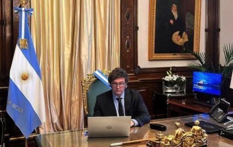 Milei ultima detalles del DNU de reformas con sus ministros