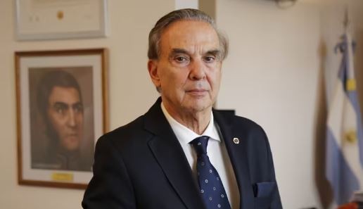 Pichetto pidió a Milei que reformas pasen por el Congreso: "Esto es una República"