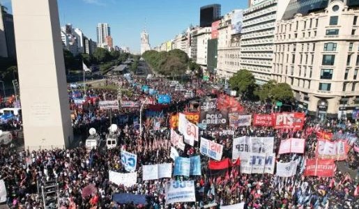 Organizaciones sociales y sindicales se concentrarán mañana con asambleas en el Obelisco
