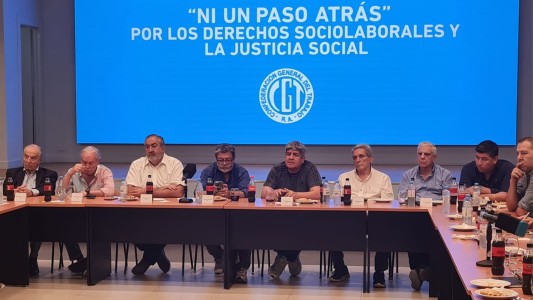 La CGT convocó a una reunión de urgencia y el gobierno reaccionó y los recibirá en la Rosada