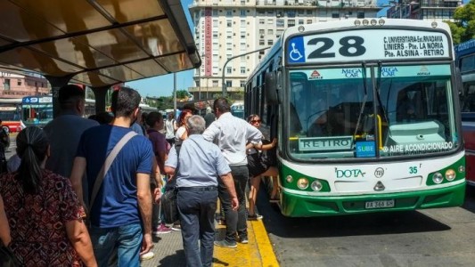 El Gobierno convocó a las cámaras de colectivos por la reducción de frecuencias en el AMBA