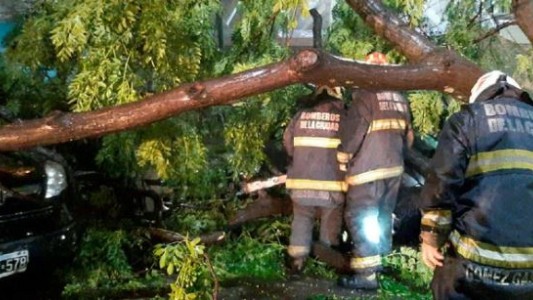 Ciudad: los damnificados por el temporal pueden gestionar subsidios de hasta $2,5 millones