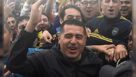 Riquelme asume como presidente de Boca