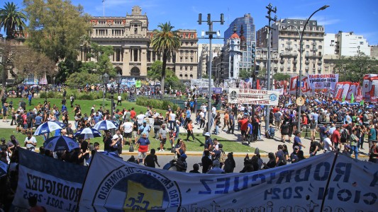 Juzgado laboral rechazó el amparo de la CGT contra el DNU: "Todavía no entró en vigencia"