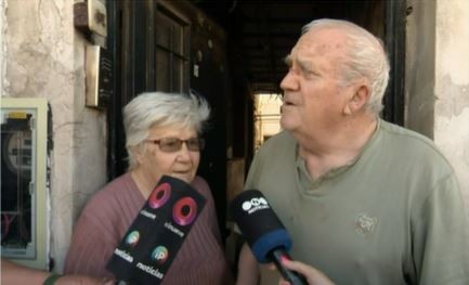 Asaltan a matrimonio en su casa de Avellaneda y tras golpearlos les roban dólares, pesos y alianzas