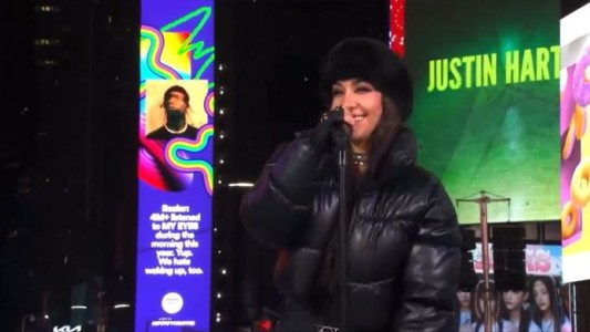Escándalo en Times Square: María Becerra y el playback