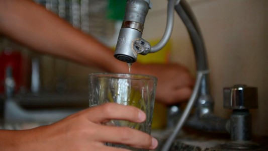 Falta de agua en La Plata: vandalizaron una perforación de ABSA y se ve afectado el suministro