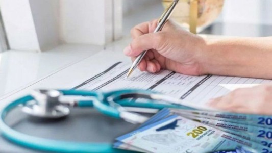 DNU: la Justicia frenó artículos que permiten aumentos libres para las prepagas