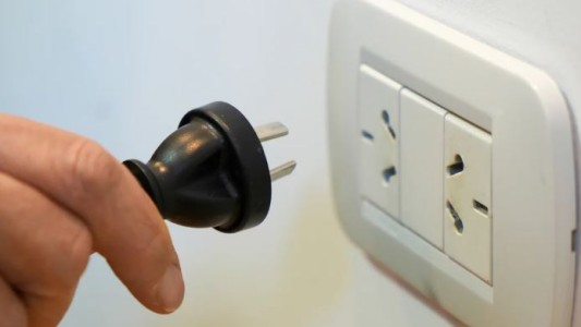 Ola de calor: la demanda de energía rompió un récord y hay más de 50 mil usuarios sin luz