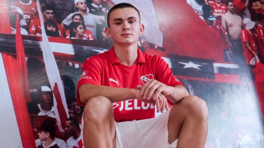 Fin de la novela: Santiago López firmó su contrato con Independiente