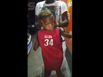 #EsViral El cuello más flexible