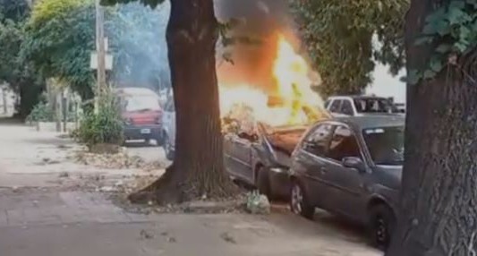 La Plata: un hombre fue detenido por incendiar al menos 10 autos en lo que va de 2024