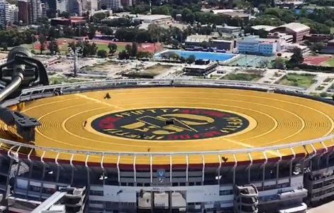 AC/DC usó al monumental para anunciar un lanzamiento mundial y los fanáticos se ilusionan