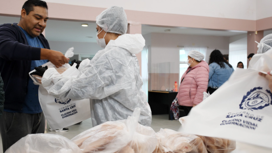 El Gobierno de Santa Cruz repartió 60.000 kilos de merluza gratis