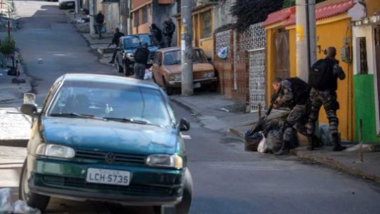 Brasil: crearon un banco en una favela