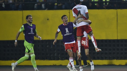Con un brillante Echeverri, River venció al Deportivo Táchira en el debut