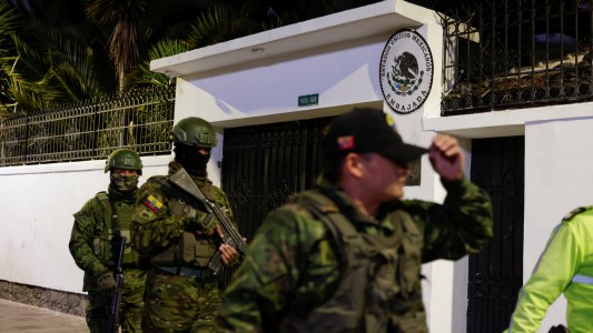 El gobierno condenó la detención del ex vicepresidente de Ecuador en la embajada de México