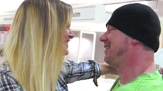 Se conocieron por Instagram y se casaron en la primera cita