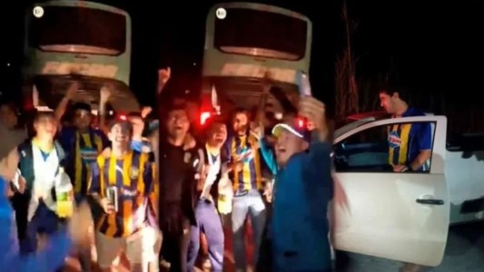 Viajaban a Belo Horizonte a ver a Rosario Central, tomaron un mal camino y se quedaron sin nafta en medio de la ruta