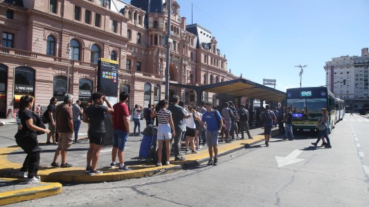 Paro de colectivos por reclamo salarial: el Gobierno convocó a la UTA y a las cámaras empresarias