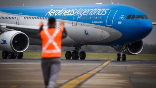 Aerolíneas Argentinas recorta 20% sus vuelos de cabotaje en mayo