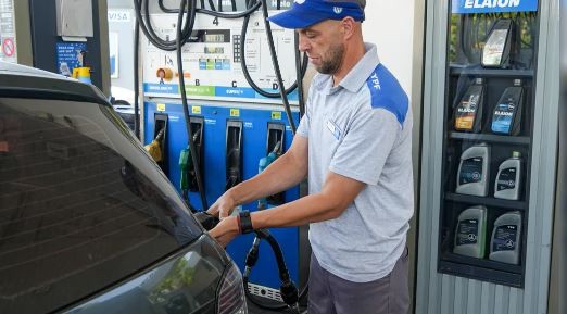 Por la actualización de un impuesto, las naftas aumentarían un 8% más en mayo