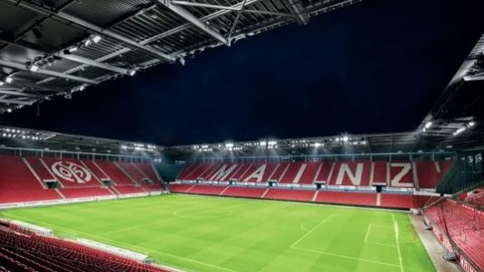 Hallaron una bomba de la Segunda Guerra Mundial en el estadio Mainz en Alemania