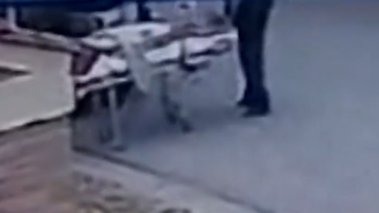 Murió un jubilado que cayó de la camilla cuando lo trasladaban a su casa tras estar internado