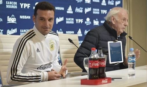Scaloni tras el fallecimiento de Menotti: "Se nos fue un maestro del fútbol"