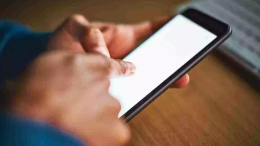 Acoso: lo condenaron a 7 años prisión por enviarle a su ex más de 250 mails en menos de dos meses