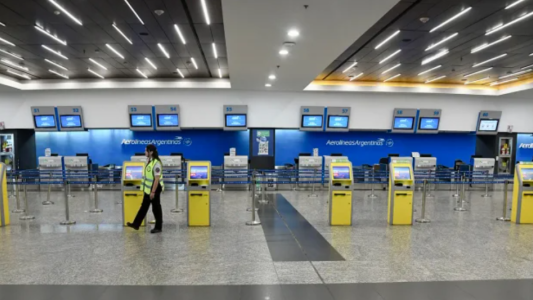 Por el paro de la CGT, la actividad aérea será prácticamente nula: cómo operará cada aerolínea