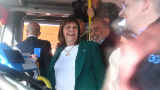 Patricia Bullrich calificó a la medida de la CGT como "el paro de la debilidad"