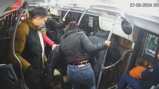 Video: brutal robo piraña en un colectivo en pleno Recoleta