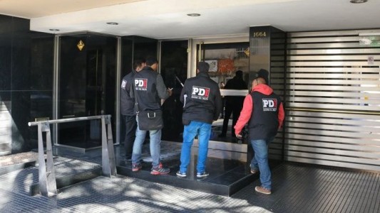 Atacaron a balazos el edificio donde vive un dirigente de Newell's