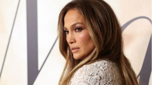 Jennifer López canceló la gira de su último álbum para estar junto a su familia