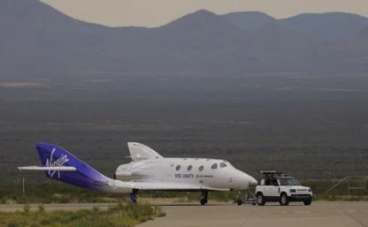 Avión espacial de Virgin Galactic llevó turistas hasta el límite del espacio