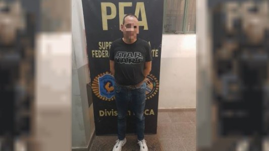 Detuvieron a un subcomisario por eyacularle el pantalón de una mujer en el tren Roca