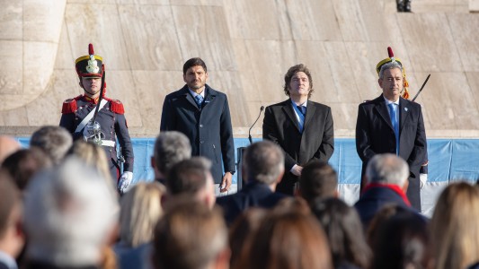 Acto en Rosario: Milei convocó a firmar el Pacto de Mayo el 9 de Julio en Tucumán