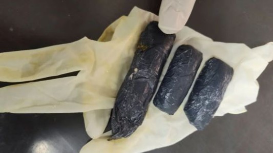 Incautaron cocaína, armas caseras y celulares en los penales de Ezeiza y Chaco