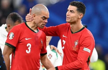 Cristiano Ronaldo quedó afuera de la Eurocopa e Ishowspeed reaccionó golpeando una mesa