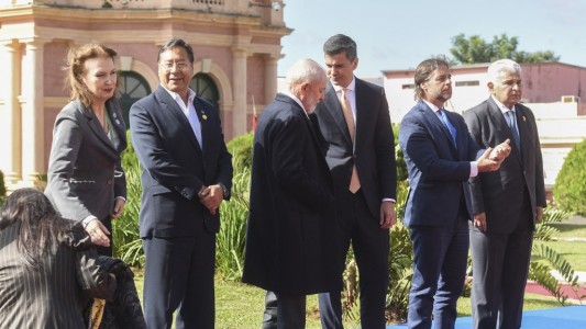 Fuerte reclamo de Lacalle Pou a Milei en la cumbre del Mercosur: "Acá deberíamos estar todos los presidentes"