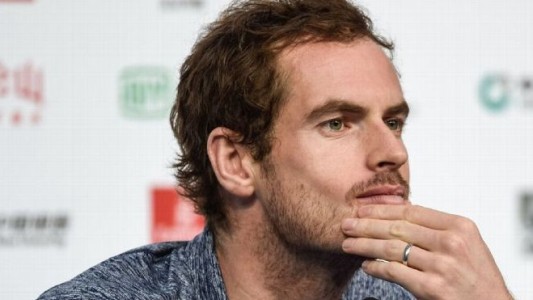 Murray denunció que una empleada de hotel lo acarició mientras dormía