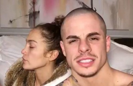 Video: Jennifer López irreconocible sin maquillaje