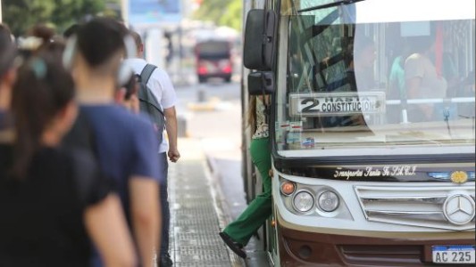 La Cámara de Comercio pide declarar "esencial" al transporte, la educación y los bancos