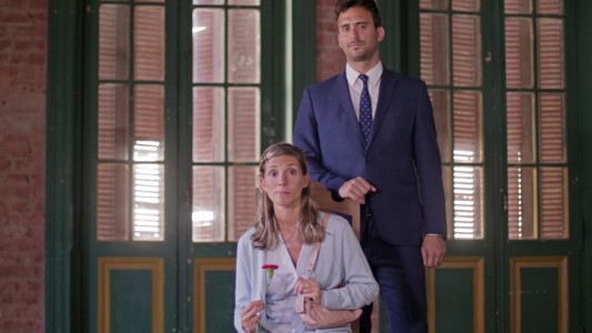 "Claveles rojos", el drama testimonial de una mujer a la que su familia pretende declarar incapaz